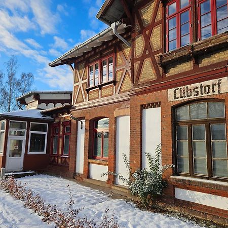 Apartament Historisches Ambiente Im Fuerstenbahnhof Luebstorf Zewnętrze zdjęcie