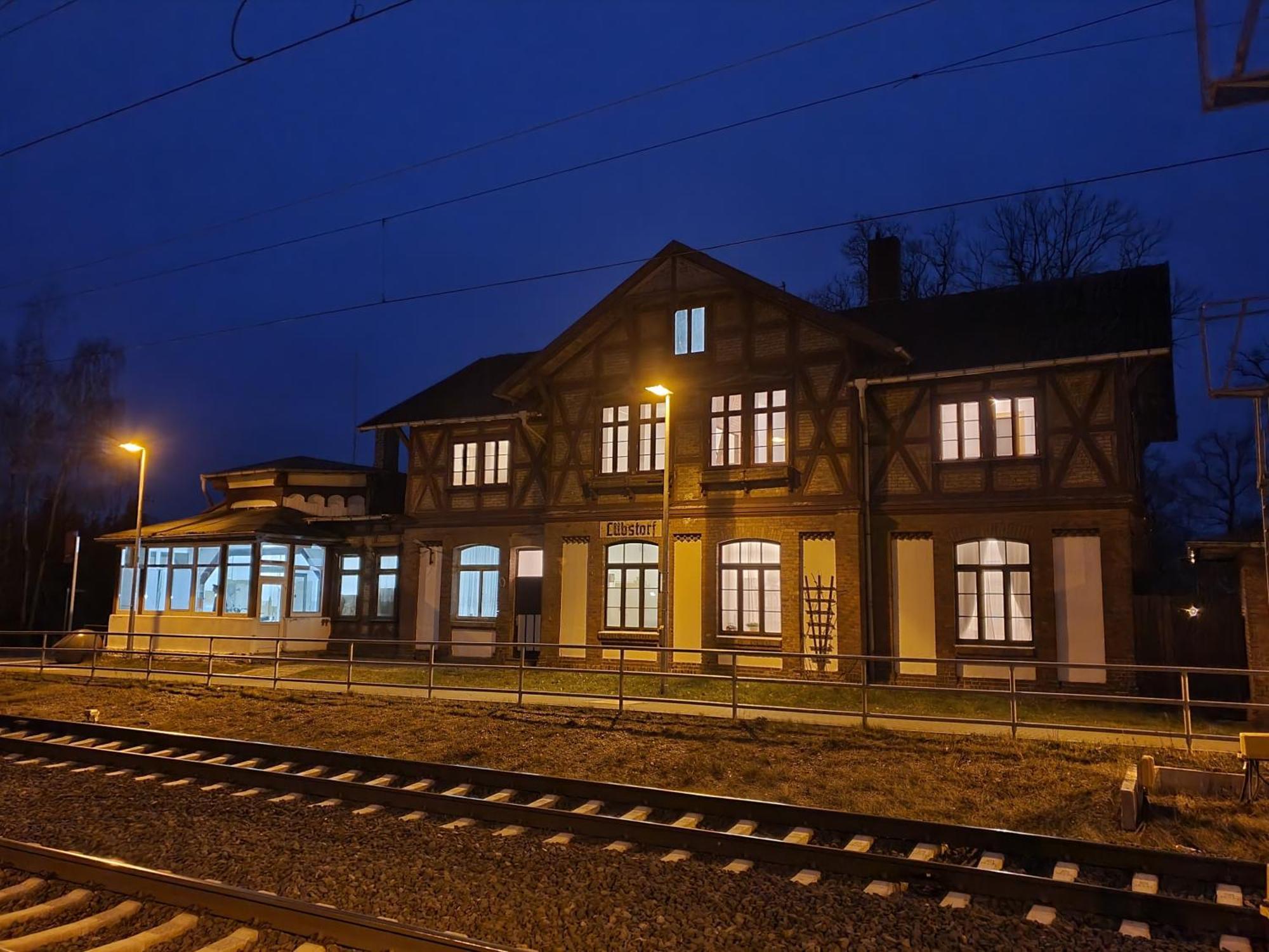 Apartament Historisches Ambiente Im Fuerstenbahnhof Luebstorf Zewnętrze zdjęcie