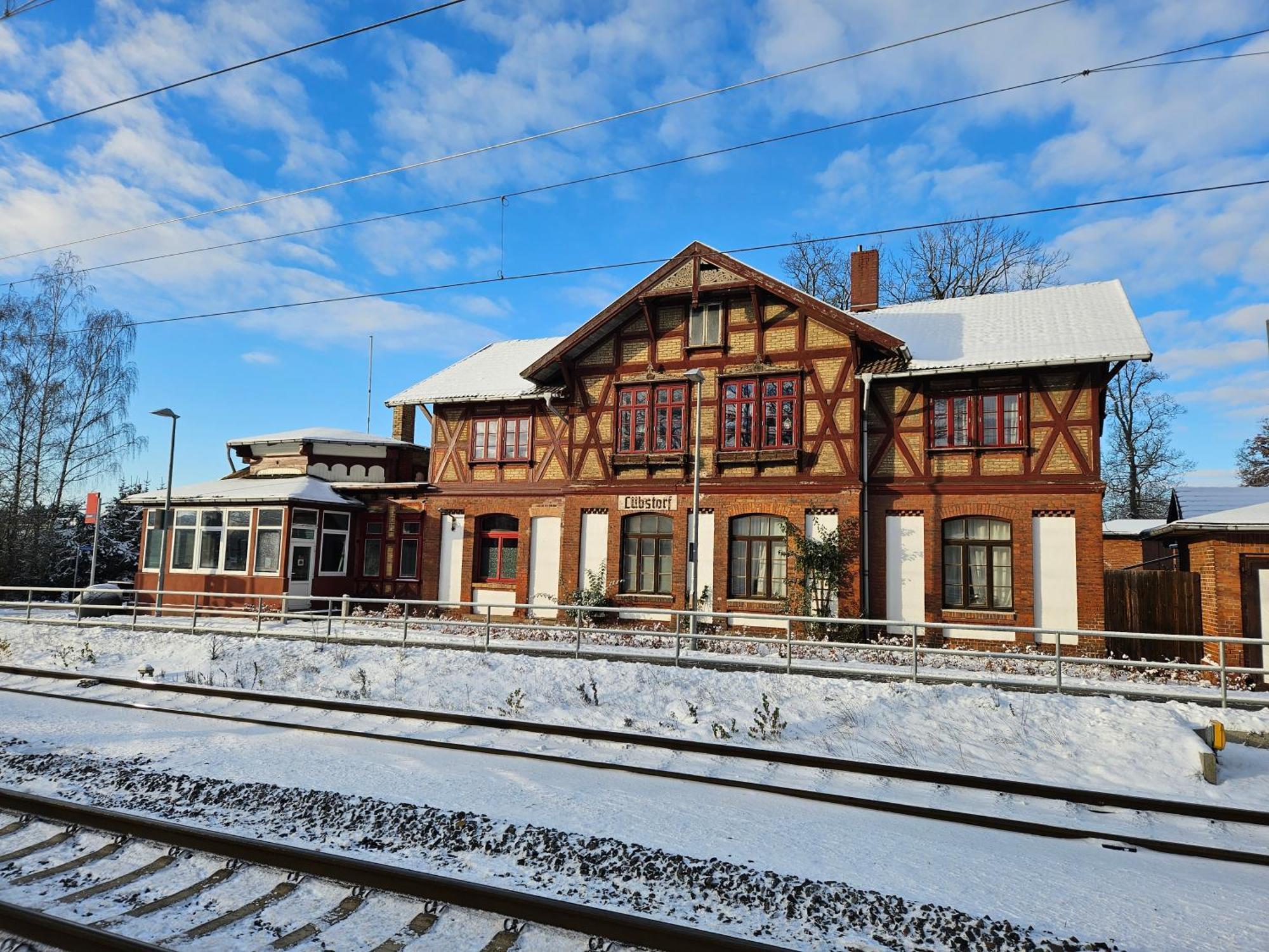 Apartament Historisches Ambiente Im Fuerstenbahnhof Luebstorf Zewnętrze zdjęcie