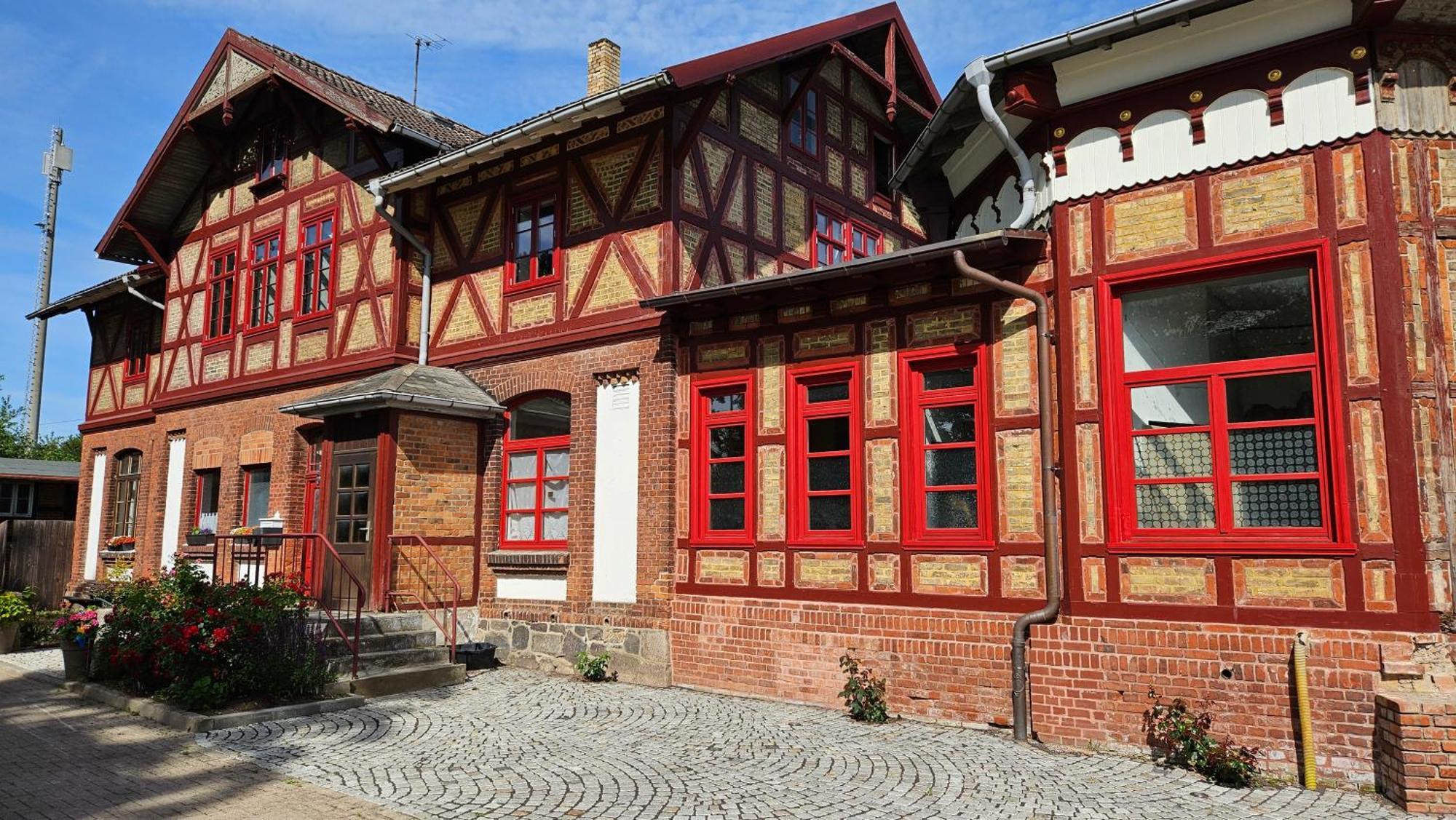 Apartament Historisches Ambiente Im Fuerstenbahnhof Luebstorf Zewnętrze zdjęcie